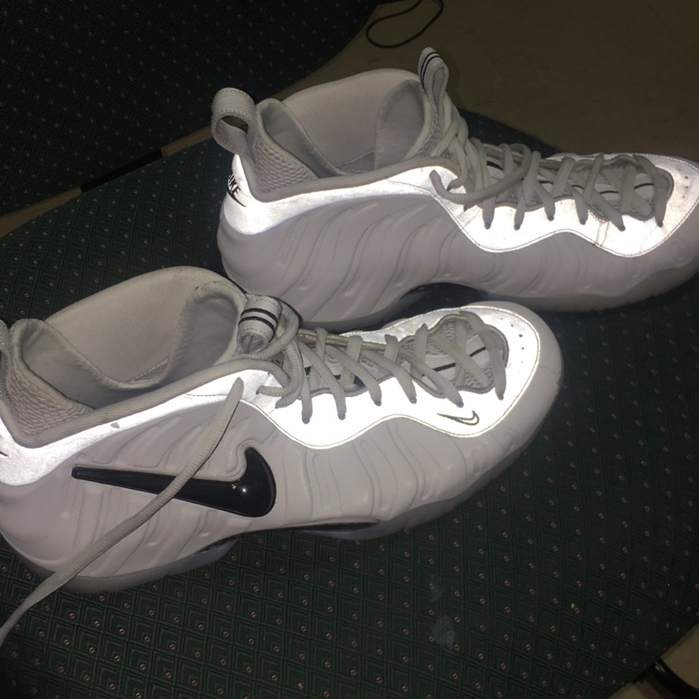 Size 13 foamposite nikes - Picture 1 of 3